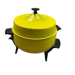 Vintage 70s General Electric sunny yellow fondue/casserole pot USA made